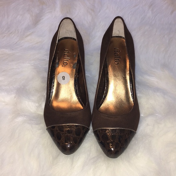 Rialto Brown Heels - Picture 3 of 7